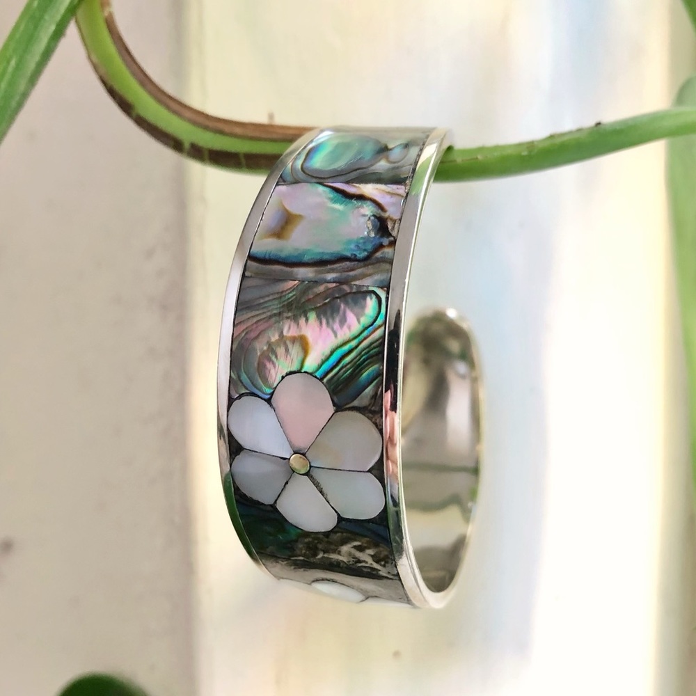 Vintage Floral Abalone Shell Cuff Bracelet - Picture 4 of 6